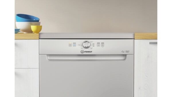 LAVASTOVIGLIE INDESIT D2FHK26S 14 COPERTI - immagine 5