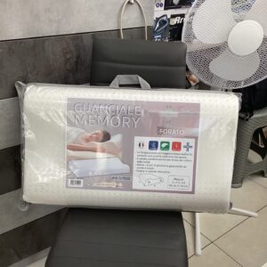 GUANCIALE IN MEMORY PER CERVICALE FORATO KARMA FOAM