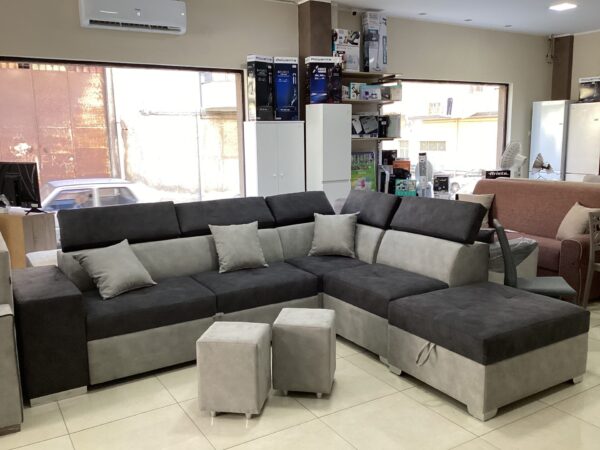 DIVANO ANGOLARE MOD. AREZZO TESSUTO DIANA 600/100 CON LETTO ESTRAIBILE, POUF CONTENITORE + 2 POUF